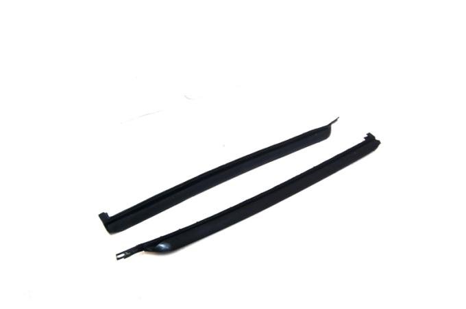 Dennis Carpenter Front Edge of Quarter Window Seal - 1971-72 Ford Car   D1AZ-6530146-PR